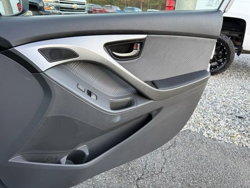 Used 2013 Hyundai Elantra GLS w/ Preferred Pkg image 6