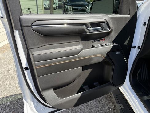 Used 2024 GMC Sierra 1500 AT4 w/ Technology Package image 19