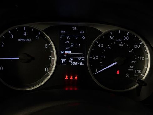 Used 2022 Nissan Kicks S image 21