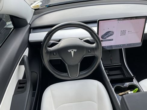 Used 2019 Tesla Model 3 Long Range image 24