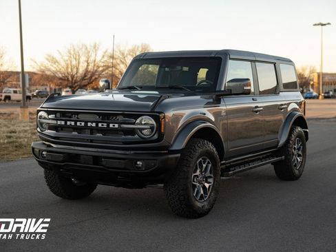 Used 2021 Ford Bronco Outer Banks image 4