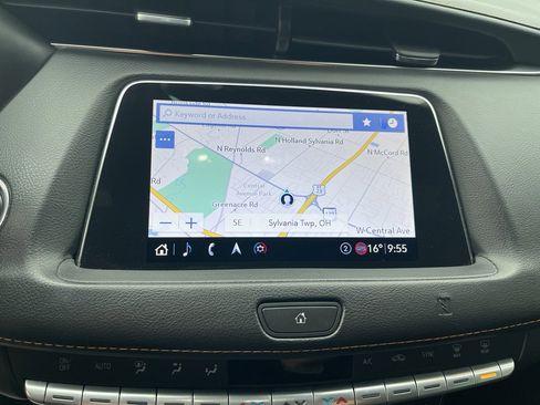 Used 2020 Cadillac XT4 Sport image 25