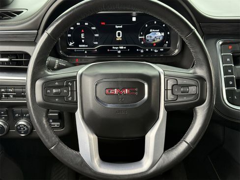 Used 2022 GMC Yukon XL SLT w/ SLT Premium Package image 12