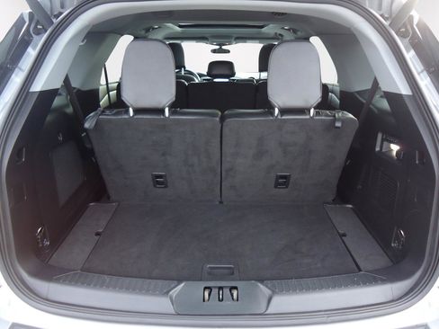 Used 2022 Ford Explorer Limited w/ Equipment Group 301A image 10