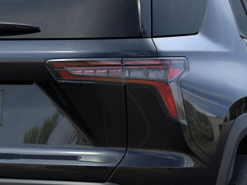 New 2026 Chevrolet Equinox LT w/ Convenience Package II image 11