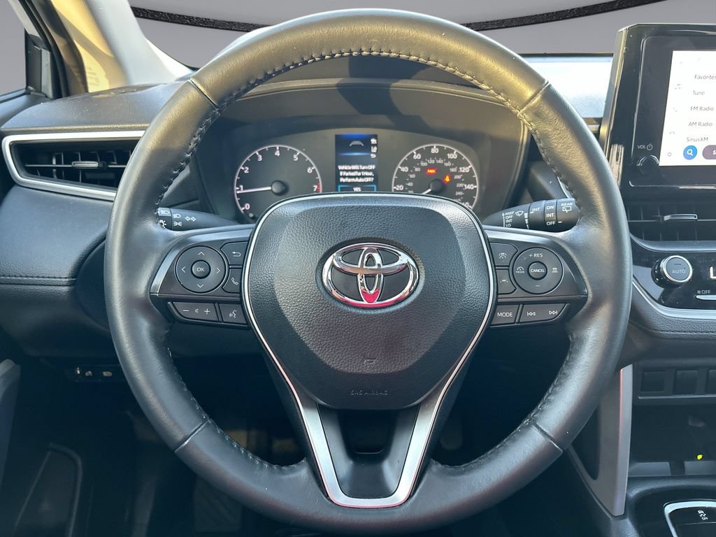 Used 2024 Toyota Corolla Cross LE w/ Moonroof Package AWD/4WD image 14