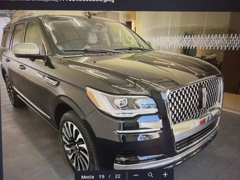 Used 2023 Lincoln Navigator L Black Label image 1