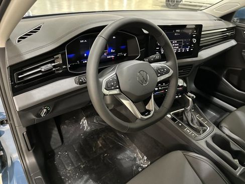 New 2026 Volkswagen Jetta SE FWD image 14