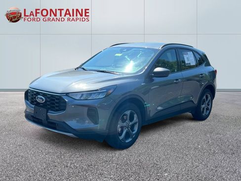 Certified 2025 Ford Escape ST-Line AWD/4WD image 1