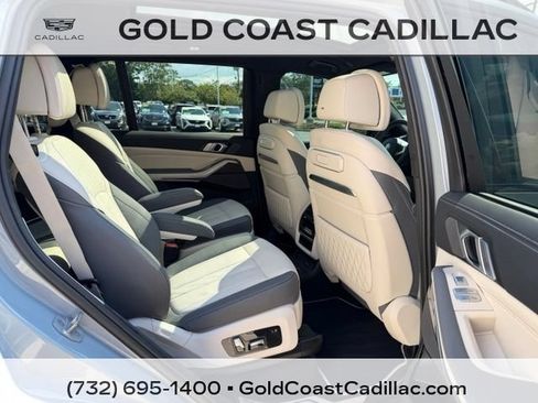 Used 2025 BMW X7 M60i AWD/4WD image 7