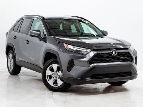 Used 2025 Toyota RAV4 XLE AWD/4WD image 6