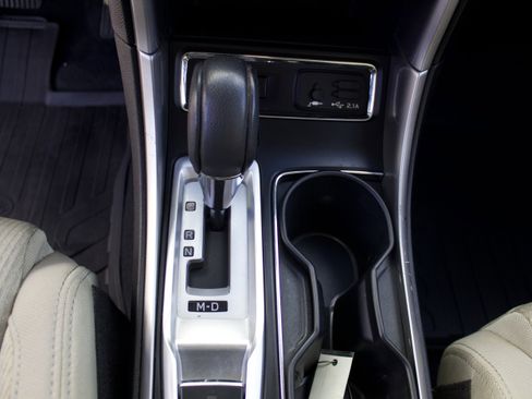 Used 2021 Subaru Ascent Premium w/ Convenience Package image 25