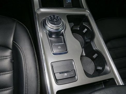 Used 2022 Ford Edge SEL w/ Convenience Package image 25