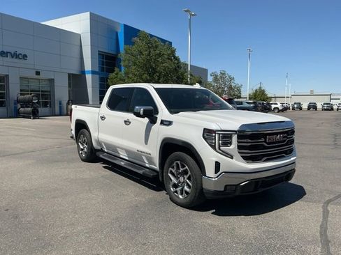 Used 2023 GMC Sierra 1500 SLT w/ SLT Convenience Package AWD/4WD image 1