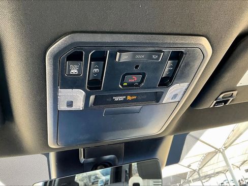 Used 2025 Toyota Tundra Limited image 30