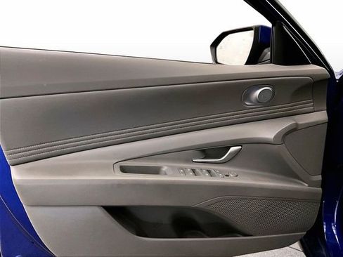 Used 2023 Hyundai Elantra SEL w/ Convenience Package FWD image 22