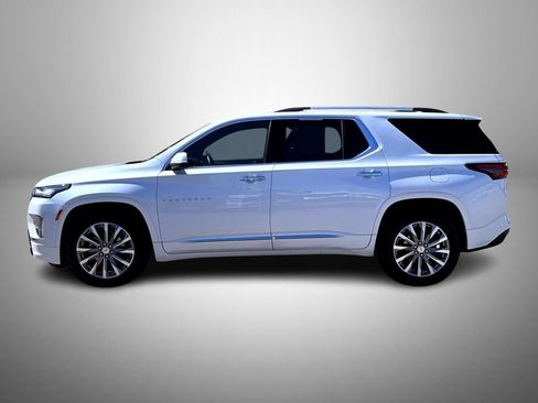 Used 2023 Chevrolet Traverse Premier AWD/4WD image 8