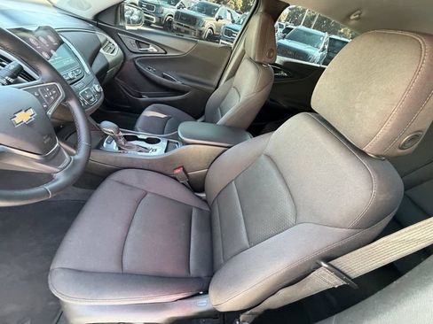 Used 2024 Chevrolet Malibu RS FWD image 19