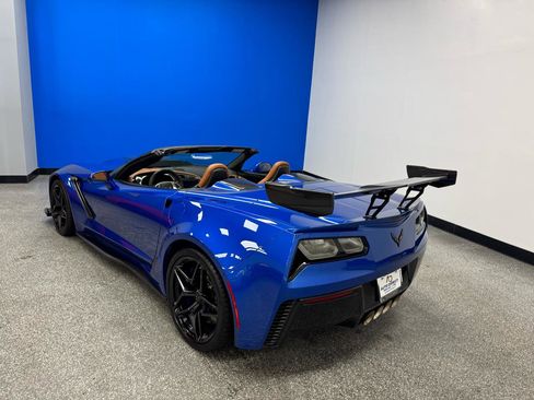 Used 2019 Chevrolet Corvette ZR1 RWD image 12