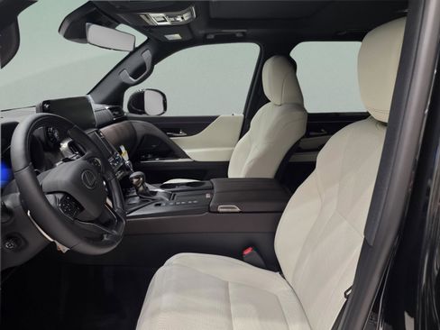 New 2026 Lexus LX 600 4WD w/ Luxury Package image 13