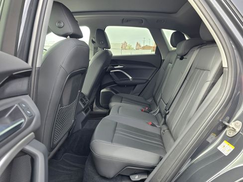 Certified 2025 Audi Q5 Premium w/ Convenience Package AWD/4WD image 13