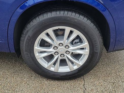 New 2025 Cadillac XT6 Luxury image 11