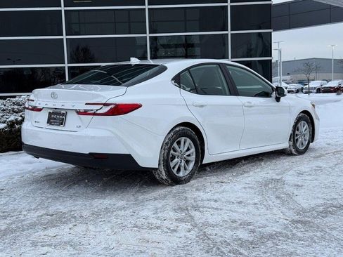 Used 2025 Toyota Camry LE image 3