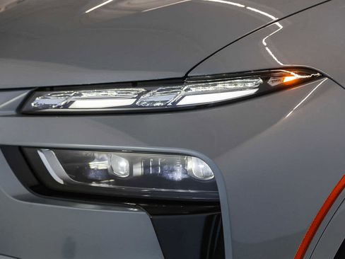 New 2025 BMW ALPINA XB7 image 5