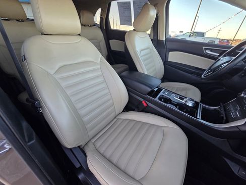 Used 2020 Ford Edge SEL w/ Cold Weather Package image 32