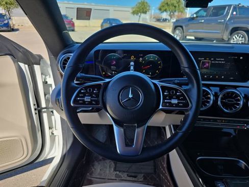 Used 2023 Mercedes-Benz CLA 250 image 15