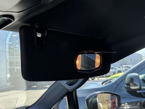 New 2026 Chrysler Pacifica Select FWD image 9