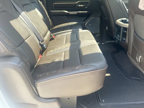 Used 2025 RAM 1500 Limited AWD/4WD image 16