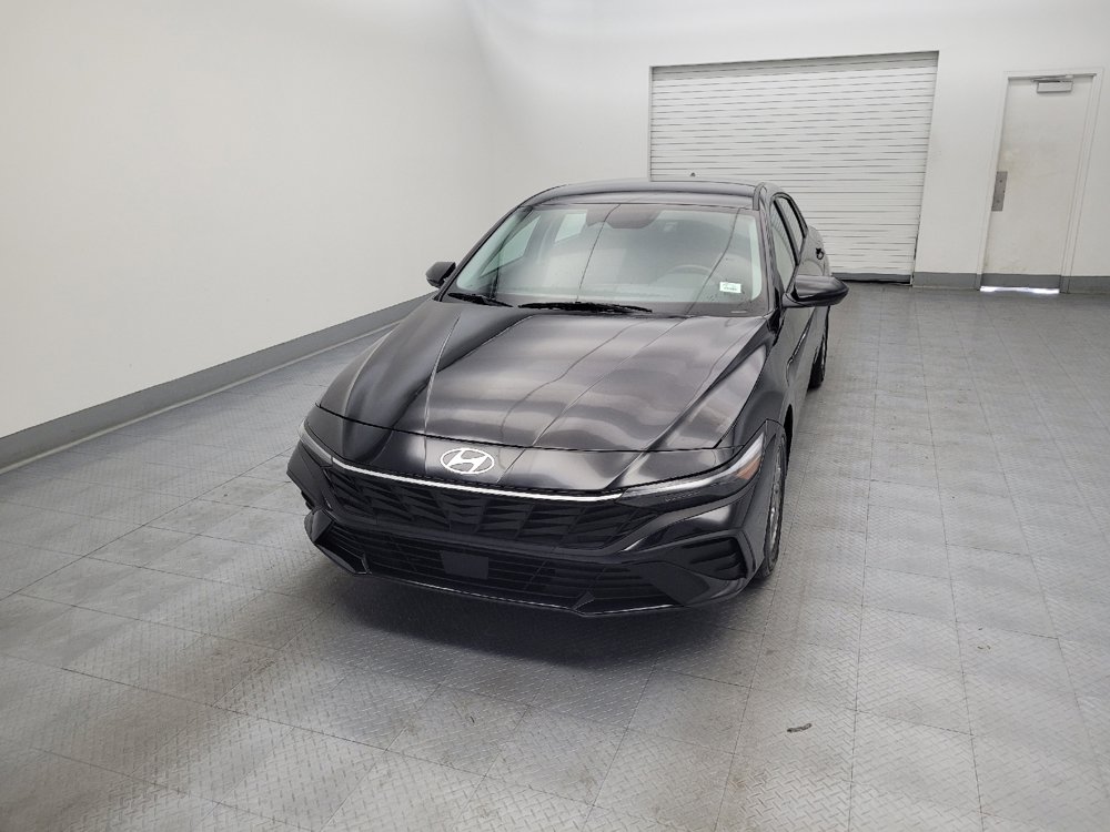 Used 2025 Hyundai Elantra SE FWD image 15
