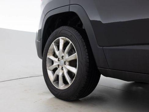 Used 2014 Jeep Cherokee Limited AWD/4WD image 19