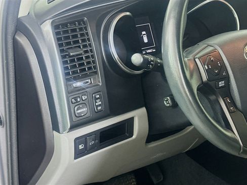 Used 2018 Toyota Sequoia Limited w/ Safety & Convenience Package AWD/4WD image 17