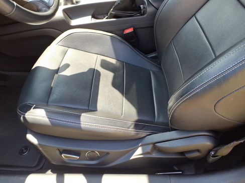 Used 2018 Ford Mustang GT Premium RWD image 18