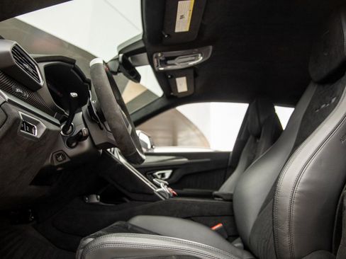 Used 2024 Lamborghini Urus Performante image 26