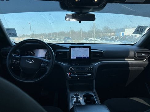 Used 2020 Ford Explorer XLT w/ Comfort Package image 5