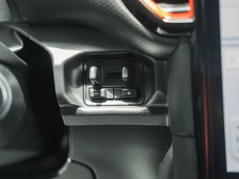Used 2025 Ford Ranger Raptor AWD/4WD image 32