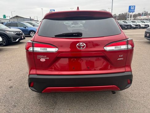 Used 2022 Toyota Corolla Cross LE image 6