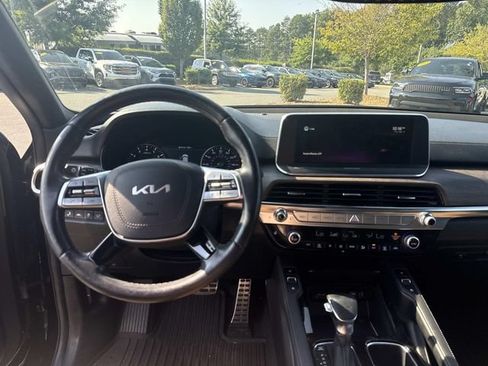 Certified 2022 Kia Telluride SX w/ SX Prestige Package AWD/4WD image 5