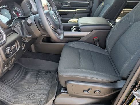 Used 2025 RAM 1500 Big Horn AWD/4WD image 14