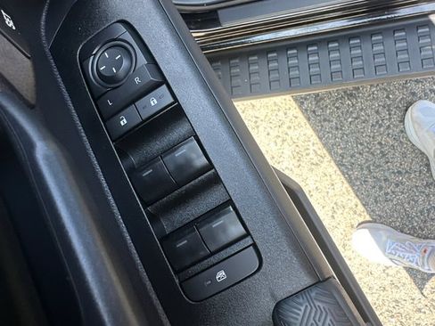 Used 2025 Toyota 4Runner TRD Off-Road Premium AWD/4WD image 26