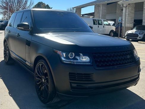 Used 2017 Land Rover Range Rover HSE image 3