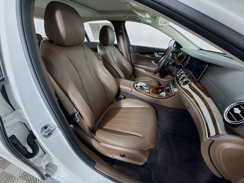 Used 2019 Mercedes-Benz E 450 4MATIC Sedan image 30