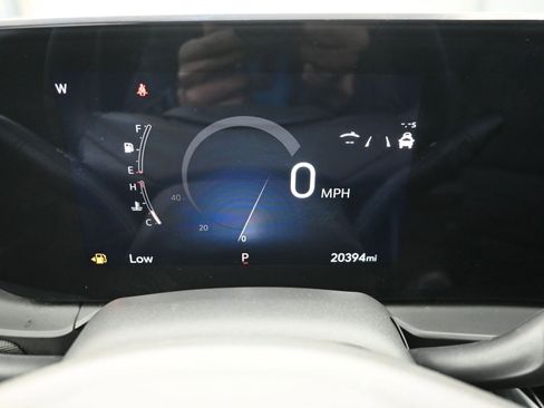 Used 2024 Buick Envista Sport Touring w/ Convenience I Package FWD image 14