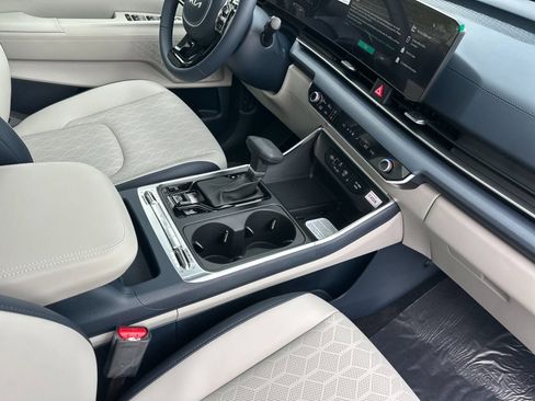 New 2026 Kia Carnival SX FWD image 17
