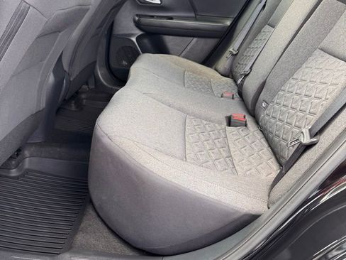Used 2025 Nissan Kicks SV AWD/4WD image 11