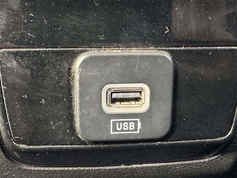 Used 2022 Jeep Compass Limited image 16