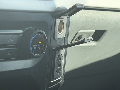 Used 2023 Ford F150 XLT image 19